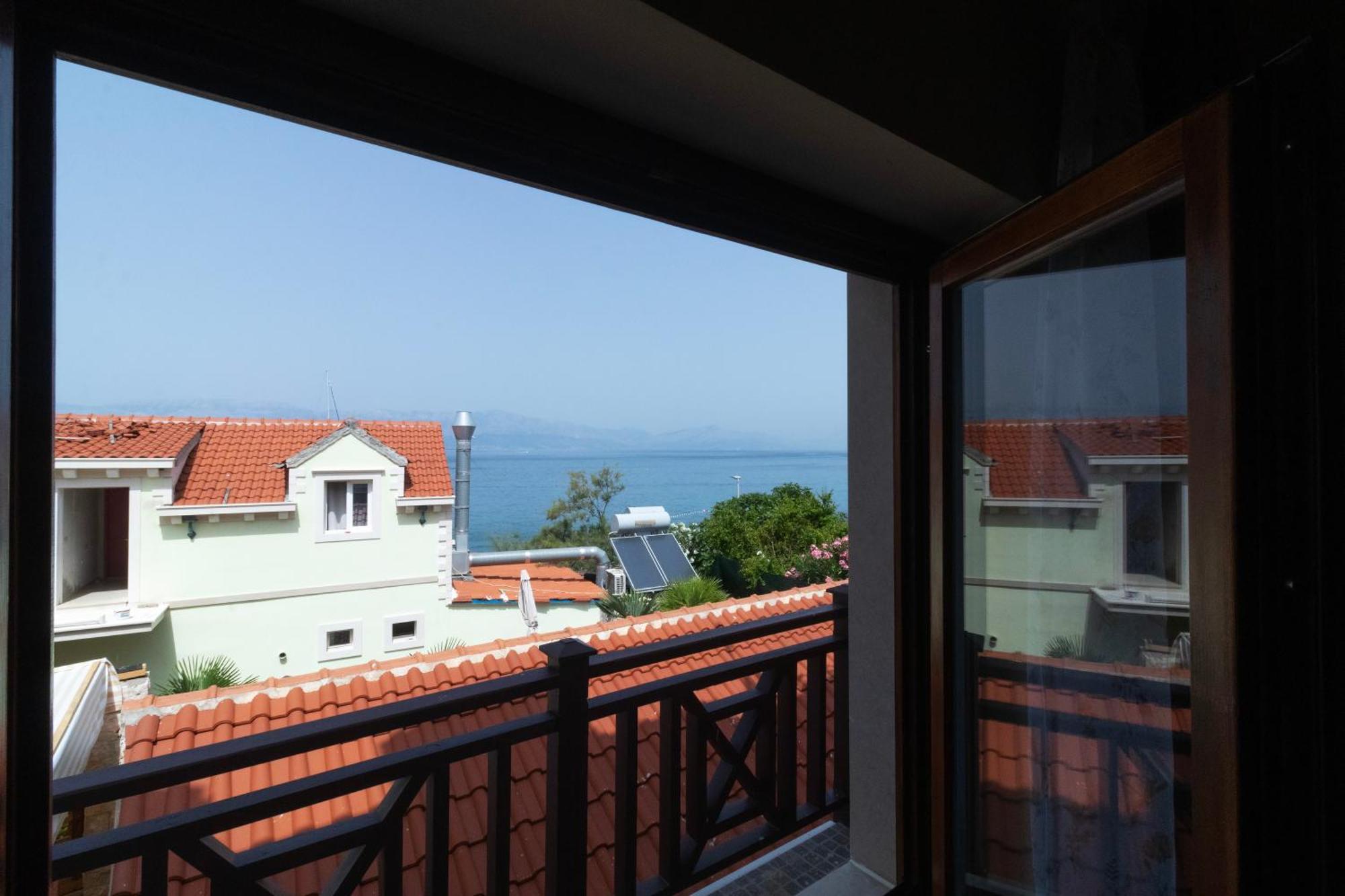 Taverna & Rooms Сутіван Екстер'єр фото
