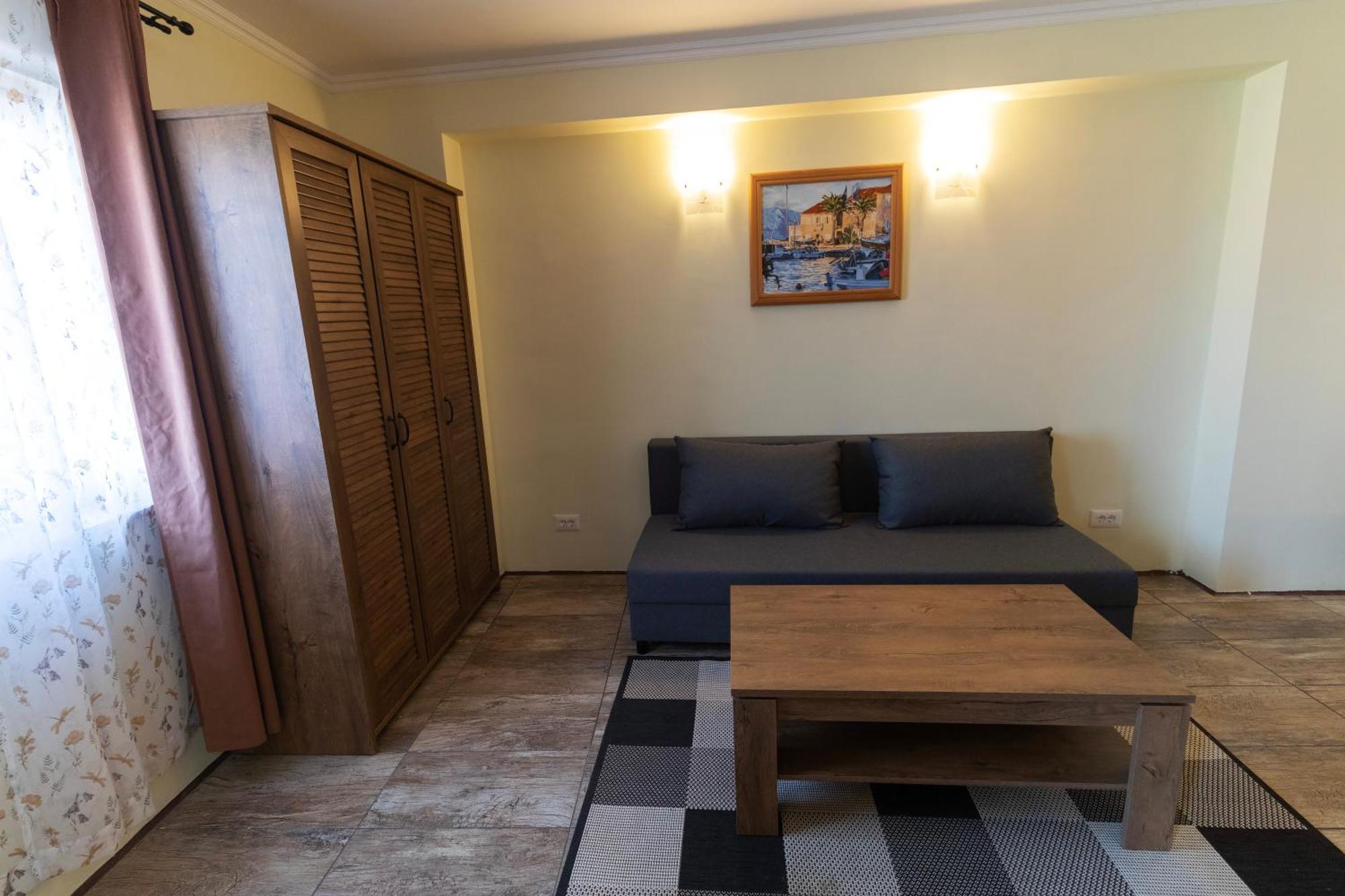 Taverna & Rooms Сутіван Екстер'єр фото