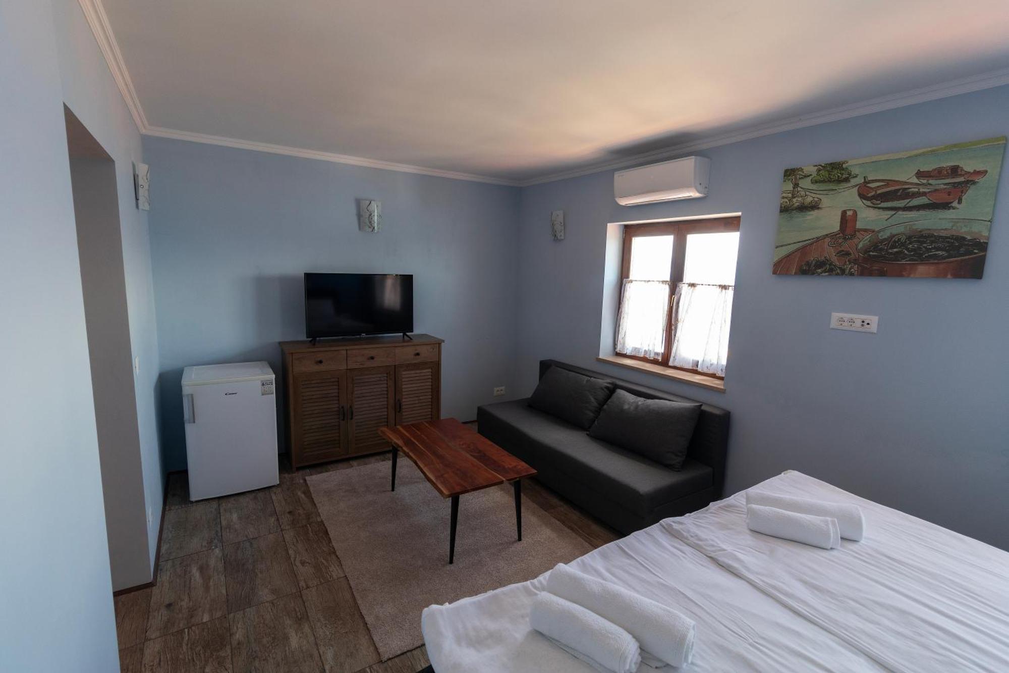 Taverna & Rooms Сутіван Екстер'єр фото
